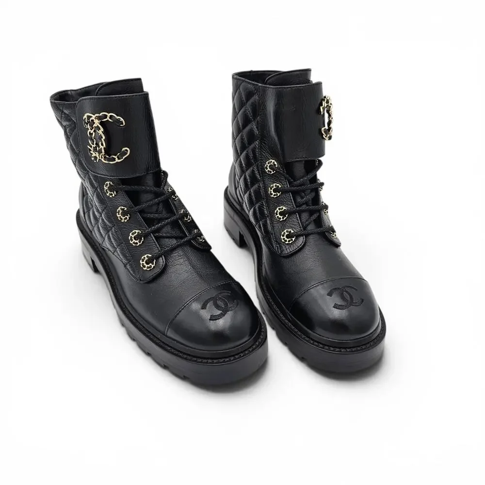 Chanel CC Chain Black Quilted Leather Combat Short Boot Lace Up Size 39 8 8.5